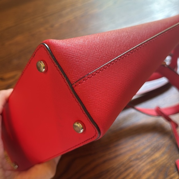 Kate Spade Crosshatch Leather Red Cameron Street Lucie Crossbody bag. Damage. - Picture 6 of 11